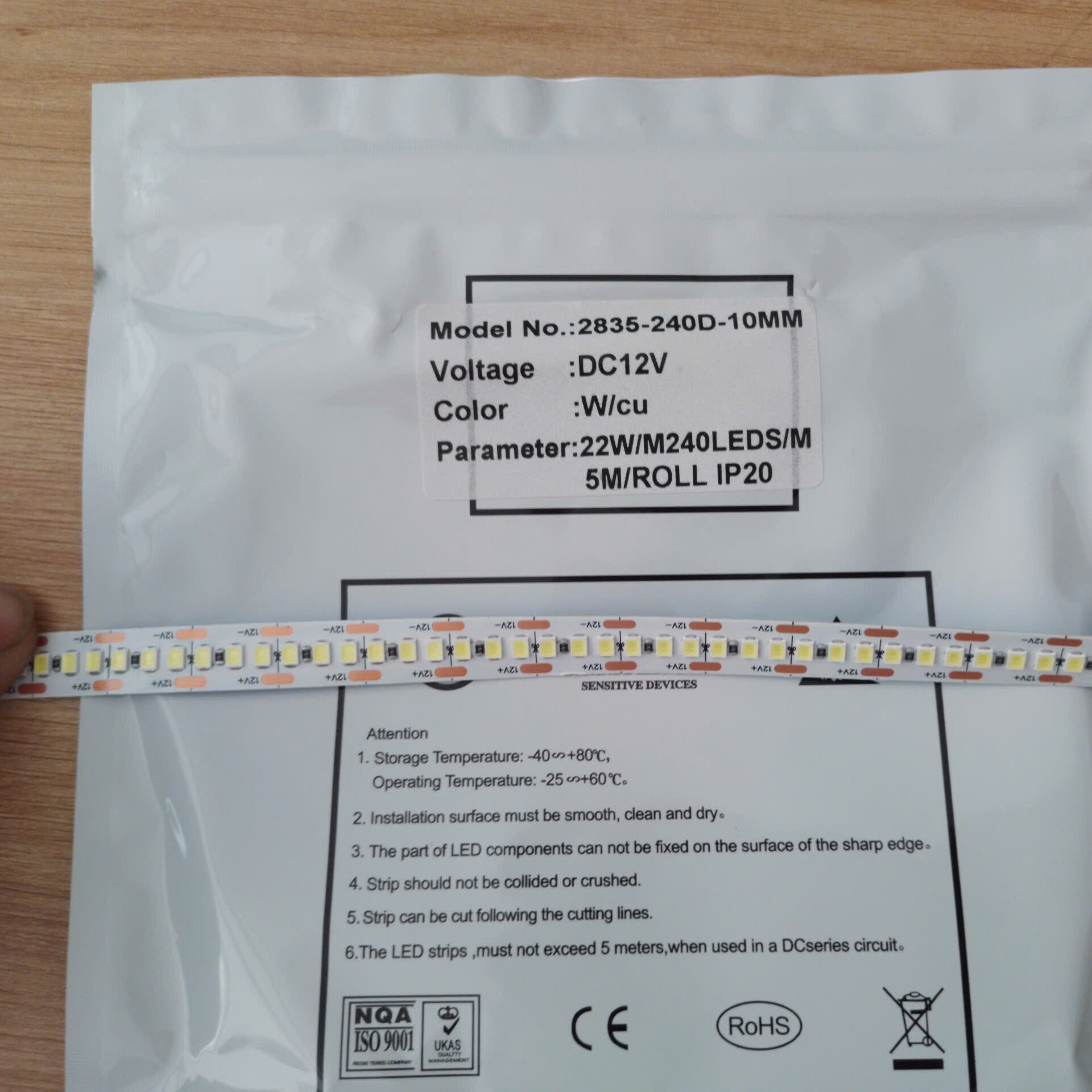 LED dây dán 240D - Đèn LED dây 2835 12V 240 led/m